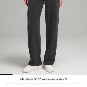 Lululemon softstreme pinktuck mid-rise pant regular small in black